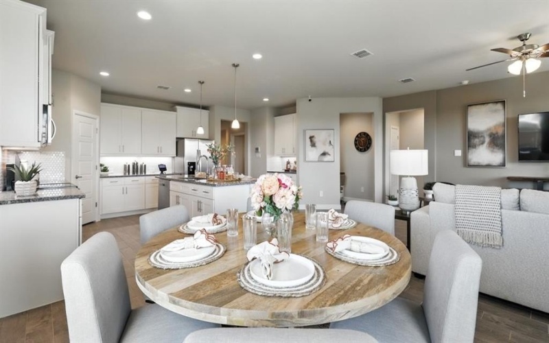 721 SOARING HAWK Drive, Fort Worth, TX 76008, 4 Habitaciones Habitaciones , ,2 BañosBaños,Residential,En Venta,721 SOARING HAWK Drive,0,21172790