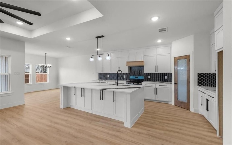 415 hensley Drive, Grand Prairie, TX 75050, 4 Habitaciones Habitaciones , ,2 BañosBaños,Residential,En Venta,415 hensley Drive,0,21172847