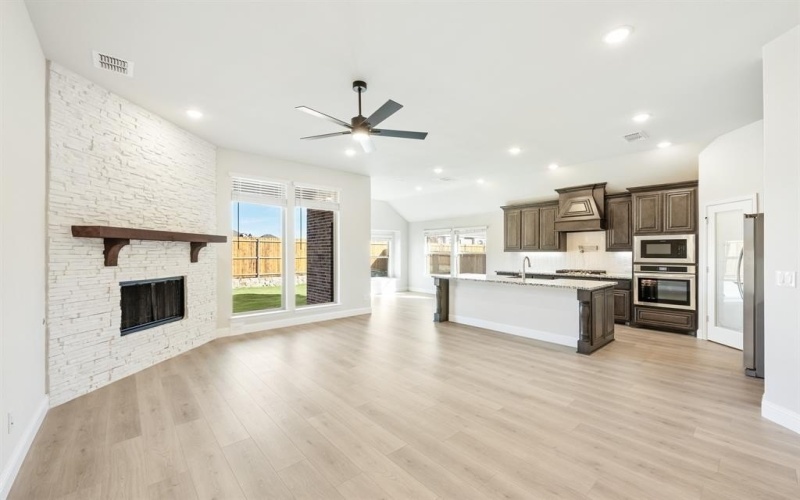 912 Split Oak Lane, Anna, TX 75409, 4 Bedrooms Bedrooms, ,3 BathroomsBathrooms,Residential,For Sale,912 Split Oak Lane,20660221