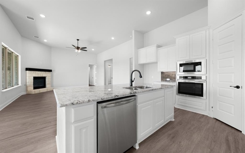 432 Estate Lane, McLendon Chisholm, TX 75032, 5 Bedrooms Bedrooms, ,5 BathroomsBathrooms,Residential,For Sale,432 Estate Lane,0,21172920