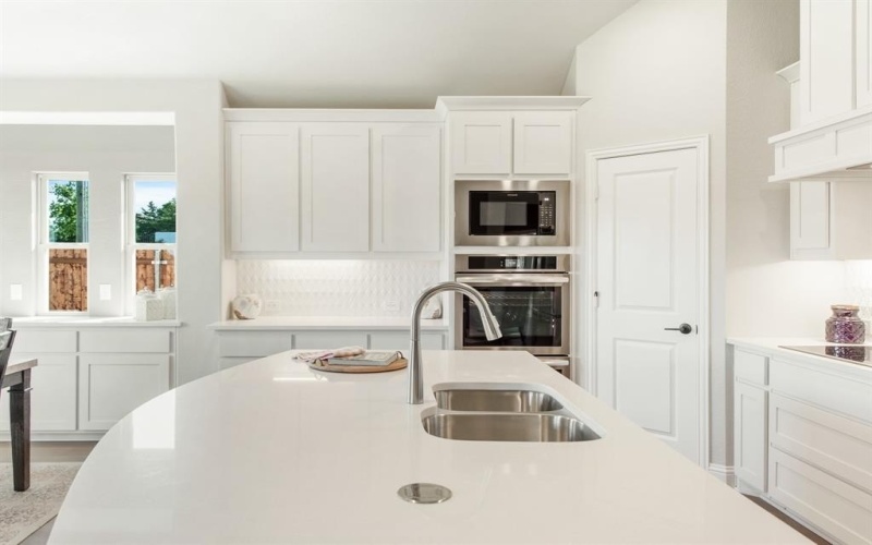 5641 Rutherford Drive, Midlothian, TX 76065, 4 Bedrooms Bedrooms, ,3 BathroomsBathrooms,Residential,For Sale,5641 Rutherford Drive,0,21172995