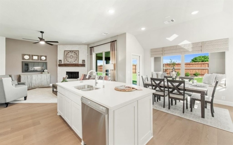 5641 Rutherford Drive, Midlothian, TX 76065, 4 Bedrooms Bedrooms, ,3 BathroomsBathrooms,Residential,For Sale,5641 Rutherford Drive,0,21172995