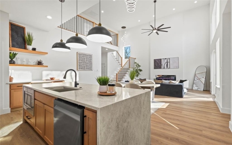 2007 N Montclair Avenue, Dallas, TX 75208, 4 Habitaciones Habitaciones , ,3 BañosBaños,Residential,En Venta,2007 N Montclair Avenue,0,21173108