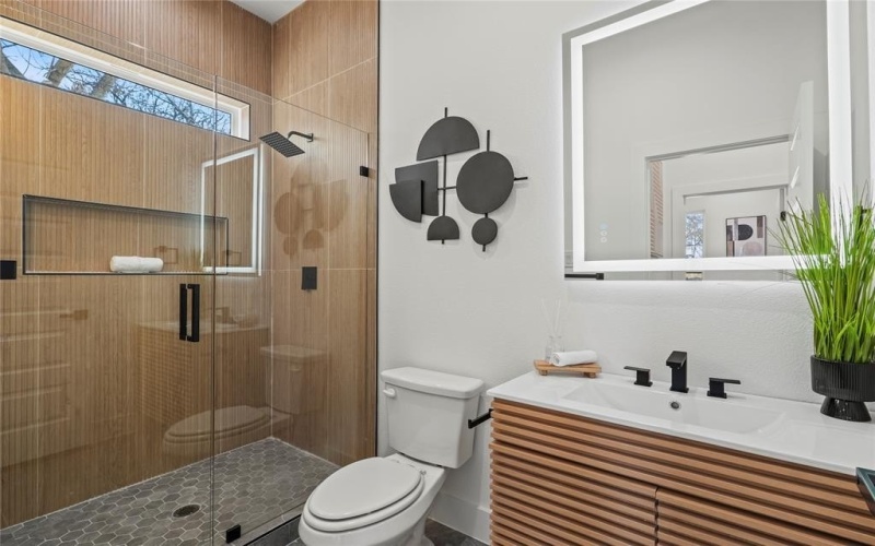 2007 N Montclair Avenue, Dallas, TX 75208, 4 Habitaciones Habitaciones , ,3 BañosBaños,Residential,En Venta,2007 N Montclair Avenue,0,21173108