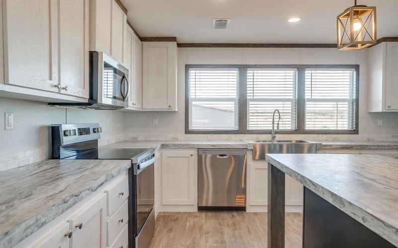 41 Kenzi Drive, Mineral Wells, TX 76067, 4 Bedrooms Bedrooms, ,2 BathroomsBathrooms,Residential,For Sale,41 Kenzi Drive,0,21173188