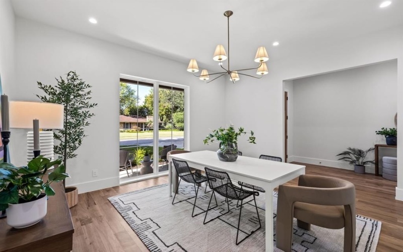 9124 Lynbrook Drive, Dallas, TX 75238, 5 Bedrooms Bedrooms, ,6 BathroomsBathrooms,Residential,For Sale,9124 Lynbrook Drive,0,21173229