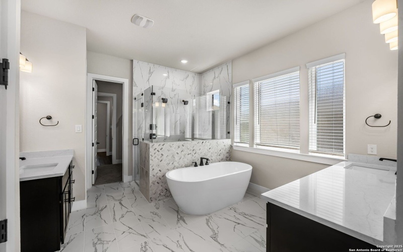 6817 Arbor Falls, Fair Oaks Ranch, TX 78015, 4 Habitaciones Habitaciones , ,3 BañosBaños,Residential,En Venta,6817 Arbor Falls,0,1896187