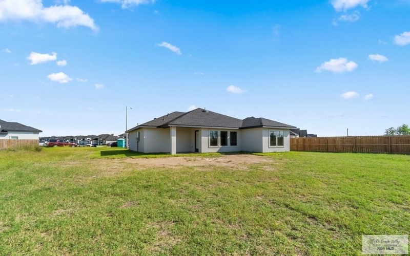 6025 DAKOTA ROSE CIR, BROWNSVILLE, TX 78521, 3 Bedrooms Bedrooms, ,2 BathroomsBathrooms,Residential,For Sale,6025 DAKOTA ROSE CIR,0,29769876