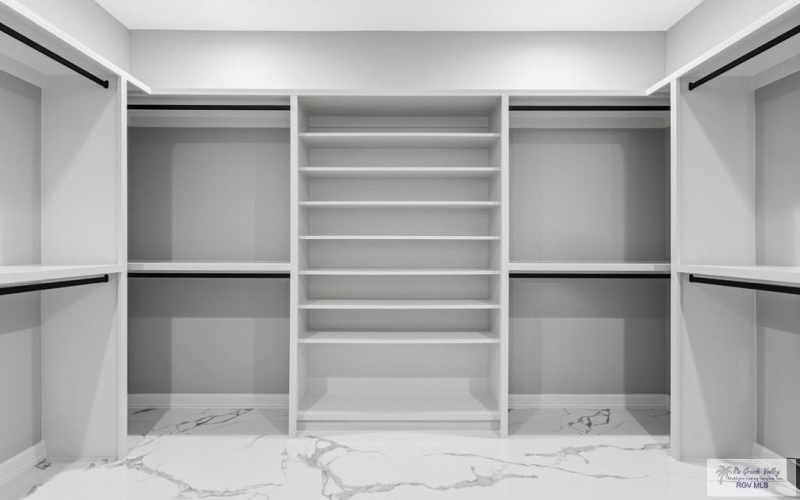 5924 WILLOW PALM COURT, BROWNSVILLE, TX 78526, 5 Bedrooms Bedrooms, ,3 BathroomsBathrooms,Residential,For Sale,5924 WILLOW PALM COURT,0,29771480