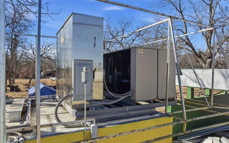 703 Avenue D, Moody, TX 76557, ,Commercial Sale,For Sale,703 Avenue D,0,21173007