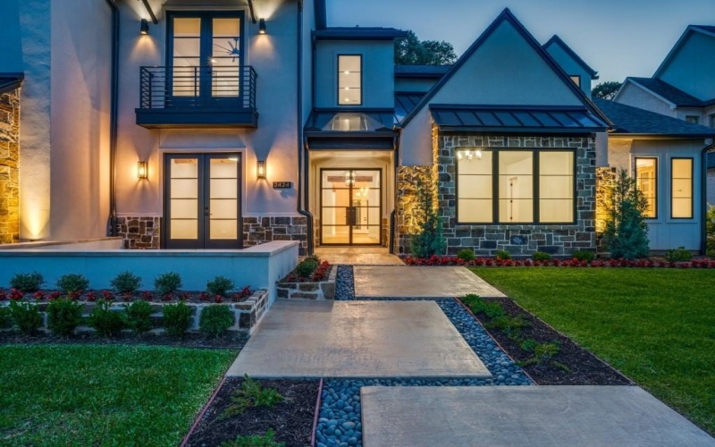 2424 Bellview Circle, Tyler, TX 75709, 5 Bedrooms Bedrooms, ,6 BathroomsBathrooms,Residential,For Sale,2424 Bellview Circle,20660438