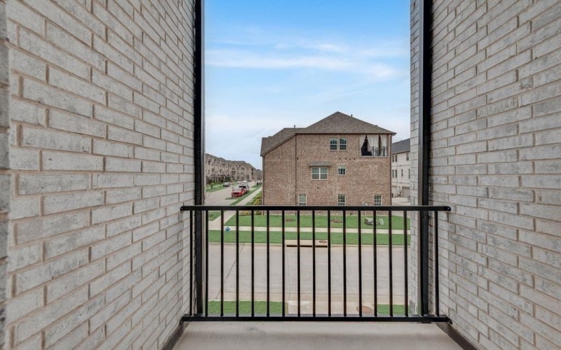 8159 Challenger Lane, Frisco, TX 75034, 3 Bedrooms Bedrooms, ,3 BathroomsBathrooms,Residential,For Sale,8159 Challenger Lane,0,21173770
