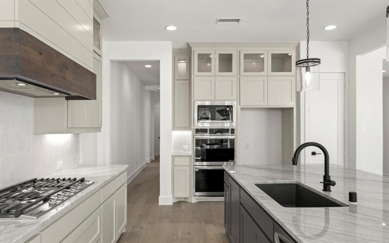 16322 W Old Westbury Lane, Frisco, TX 75033, 4 Bedrooms Bedrooms, ,5 BathroomsBathrooms,Residential,For Sale,16322 W Old Westbury Lane,0,21173850