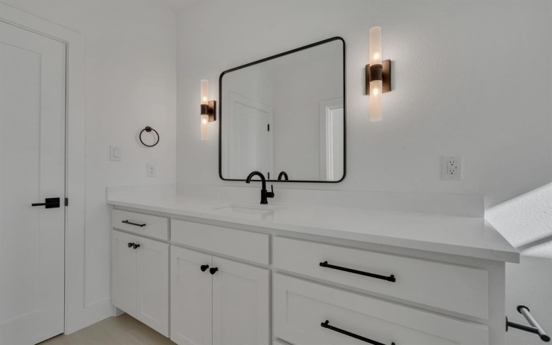 4108 Crystal Cove, Flower Mound, TX 75022, 4 Bedrooms Bedrooms, ,6 BathroomsBathrooms,Residential,For Sale,4108 Crystal Cove,20548582