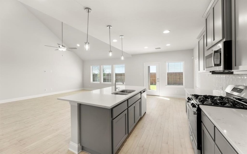 17137 Oxborough Drive, Fort Worth, TX 76247, 5 Bedrooms Bedrooms, ,5 BathroomsBathrooms,Residential,For Sale,17137 Oxborough Drive,0,21174002