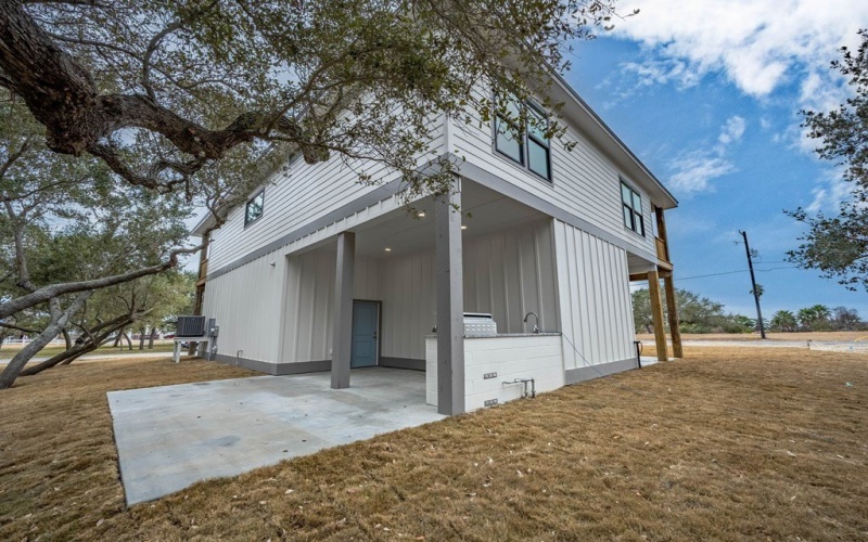 151 Front St, ROCKPORT, TX 78382, 3 Bedrooms Bedrooms, ,2 BathroomsBathrooms,Residential,For Sale,151 Front St,0,150526