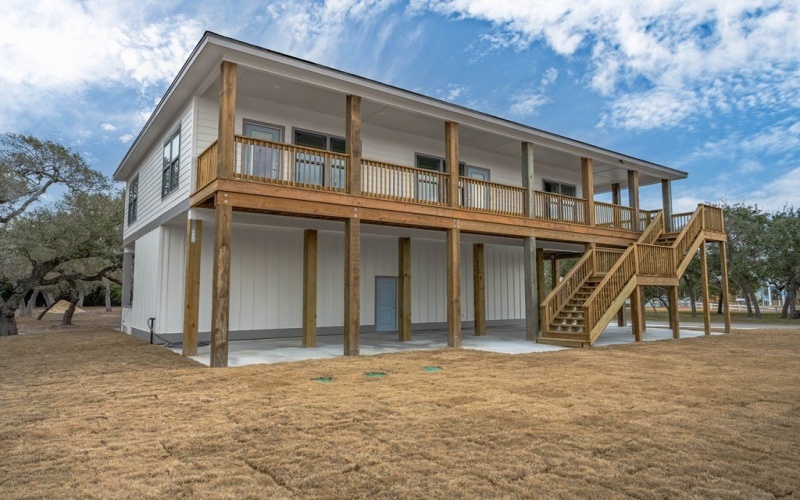 151 Front St, ROCKPORT, TX 78382, 3 Bedrooms Bedrooms, ,2 BathroomsBathrooms,Residential,For Sale,151 Front St,0,150526