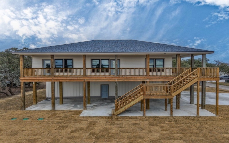 151 Front St, ROCKPORT, TX 78382, 3 Bedrooms Bedrooms, ,2 BathroomsBathrooms,Residential,For Sale,151 Front St,0,150526