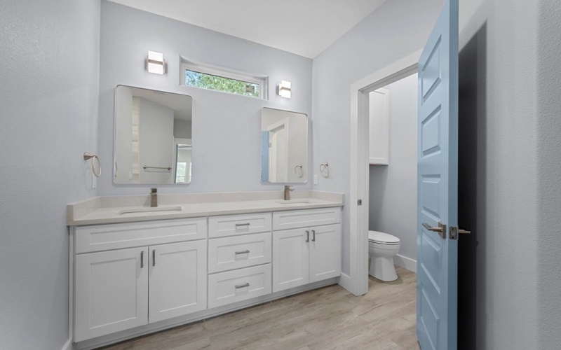 151 Front St, ROCKPORT, TX 78382, 3 Bedrooms Bedrooms, ,2 BathroomsBathrooms,Residential,For Sale,151 Front St,0,150526