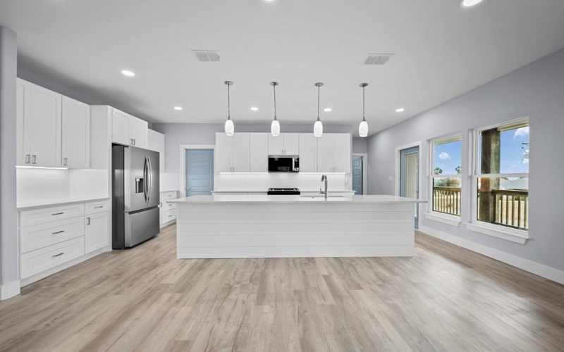 151 Front St, ROCKPORT, TX 78382, 3 Bedrooms Bedrooms, ,2 BathroomsBathrooms,Residential,For Sale,151 Front St,0,150526