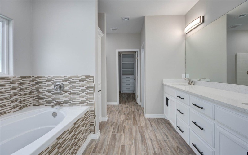 3141 Quail Springs Road, Corpus Christi, TX 78414, 5 Habitaciones Habitaciones , ,3 BañosBaños,Residential,En Venta,3141 Quail Springs Road,0,471200