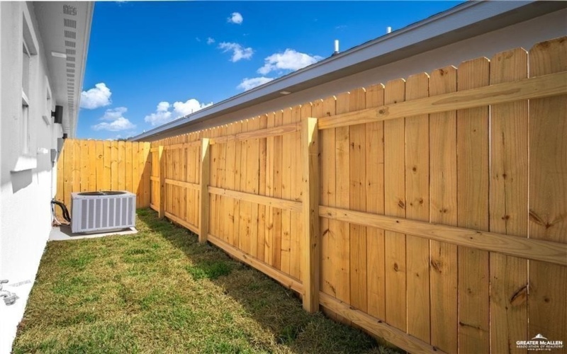 504 N Onyx Avenue, Edinburg, TX 78541, 3 Habitaciones Habitaciones , ,2 BañosBaños,Residential,En Venta,504 N Onyx Avenue,0,494286