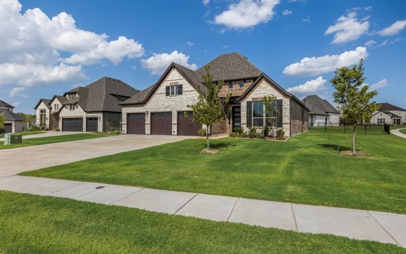 304 Big Antler Court, Heath, TX 75126, 3 Bedrooms Bedrooms, ,2 BathroomsBathrooms,Residential,For Sale,304 Big Antler Court,0,21174130