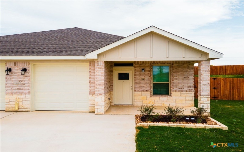110 Levi Court unit: B #B, Copperas Cove, TX 76522, 3 Habitaciones Habitaciones , ,2 BañosBaños,Residential Multi Family,En Venta,110 Levi Court unit: B,0,599083