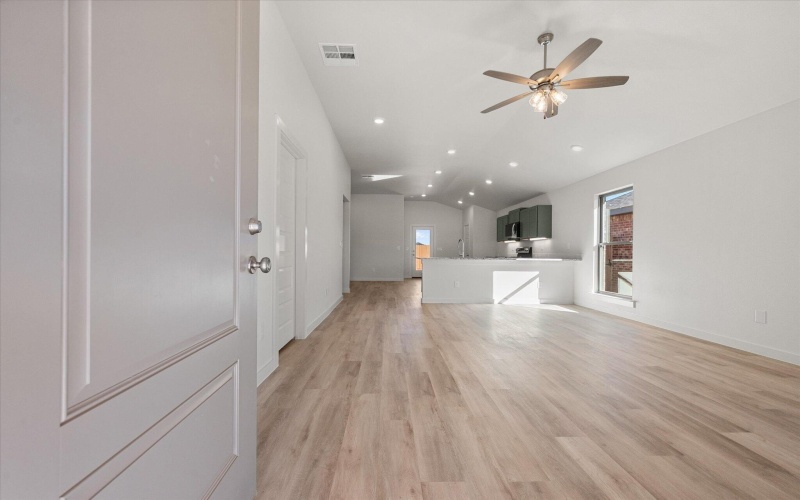 2414 Aberdeen Avenue, Wolfforth, TX 79382, 3 Bedrooms Bedrooms, ,2 BathroomsBathrooms,Residential,For Sale,2414 Aberdeen Avenue,0,202601736