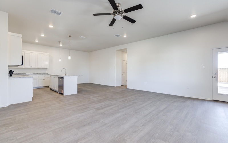 7011 40th Street, Lubbock, TX 79407, 3 Habitaciones Habitaciones , ,2 BañosBaños,Residential,En Venta,7011 40th Street,0,202601743