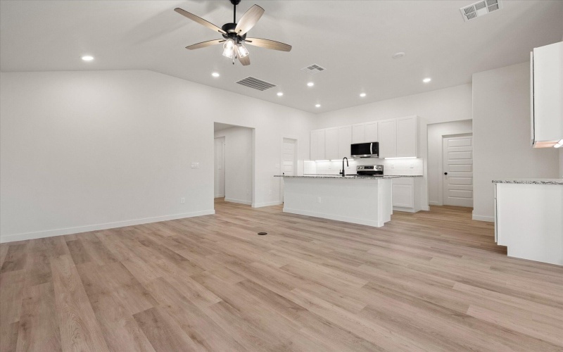 2417 Aberdeen Avenue, Wolfforth, TX 79382, 4 Bedrooms Bedrooms, ,2 BathroomsBathrooms,Residential,For Sale,2417 Aberdeen Avenue,0,202601744