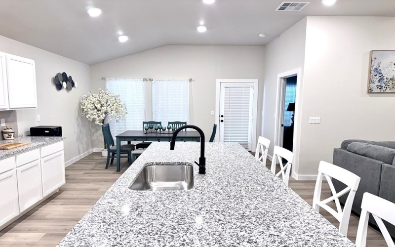 2944 Hidalgo Ave, Midland, TX 79705, 3 Bedrooms Bedrooms, ,2 BathroomsBathrooms,Residential,For Sale,2944 Hidalgo Ave,0,167250