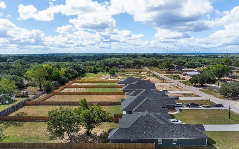 165 Oak Cluster Drive, Columbus, TX 78934, 3 Bedrooms Bedrooms, ,2 BathroomsBathrooms,Residential,For Sale,165 Oak Cluster Drive,0,155000