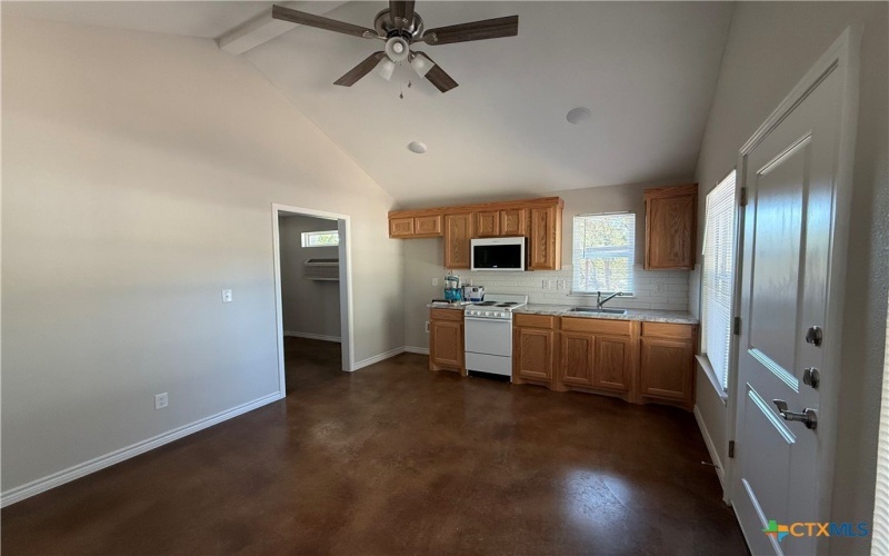 1704 E 3rd, Lampasas, TX 76550, 2 Bedrooms Bedrooms, ,2 BathroomsBathrooms,Residential Multi Family,For Sale,1704 E 3rd,0,603736