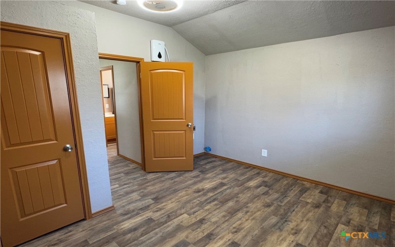 400 E Mignonette Street, Kosse, TX 76653, 1 Bedroom Bedrooms, ,1 BathroomBathrooms,Residential,For Sale,400 E Mignonette Street,0,604116