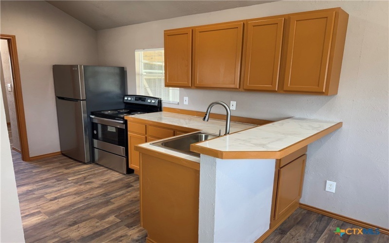 400 E Mignonette Street, Kosse, TX 76653, 1 Bedroom Bedrooms, ,1 BathroomBathrooms,Residential,For Sale,400 E Mignonette Street,0,604116