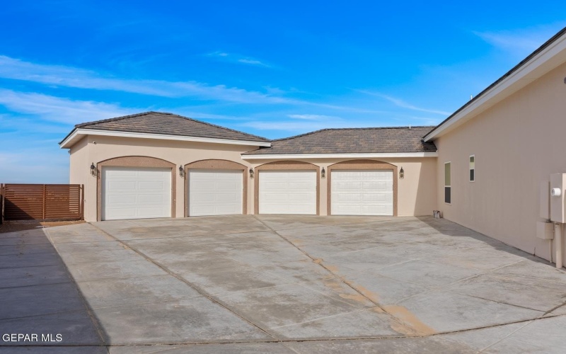 2034 CIMARRON BLUFF Lane, El Paso, TX 79911, 5 Habitaciones Habitaciones , ,5 BañosBaños,Residential,En Venta,2034 CIMARRON BLUFF Lane,0,937951