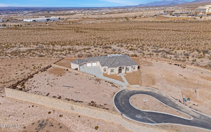 2034 CIMARRON BLUFF Lane, El Paso, TX 79911, 5 Habitaciones Habitaciones , ,5 BañosBaños,Residential,En Venta,2034 CIMARRON BLUFF Lane,0,937951