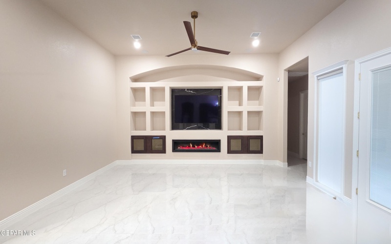 2034 CIMARRON BLUFF Lane, El Paso, TX 79911, 5 Habitaciones Habitaciones , ,5 BañosBaños,Residential,En Venta,2034 CIMARRON BLUFF Lane,0,937951