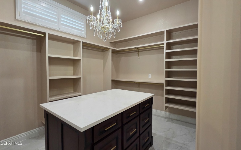 2034 CIMARRON BLUFF Lane, El Paso, TX 79911, 5 Habitaciones Habitaciones , ,5 BañosBaños,Residential,En Venta,2034 CIMARRON BLUFF Lane,0,937951