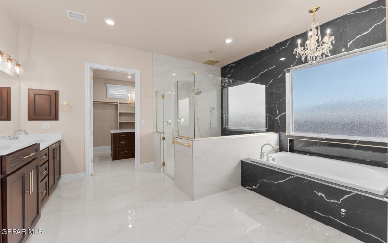 2034 CIMARRON BLUFF Lane, El Paso, TX 79911, 5 Habitaciones Habitaciones , ,5 BañosBaños,Residential,En Venta,2034 CIMARRON BLUFF Lane,0,937951