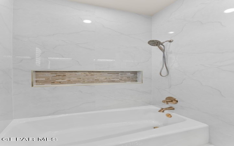 2034 CIMARRON BLUFF Lane, El Paso, TX 79911, 5 Habitaciones Habitaciones , ,5 BañosBaños,Residential,En Venta,2034 CIMARRON BLUFF Lane,0,937951