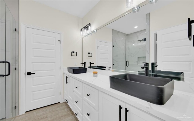 151 E Irvine Avenue, Alamo, TX 78516, 4 Habitaciones Habitaciones , ,2 BañosBaños,Residential,En Venta,151 E Irvine Avenue,0,494378