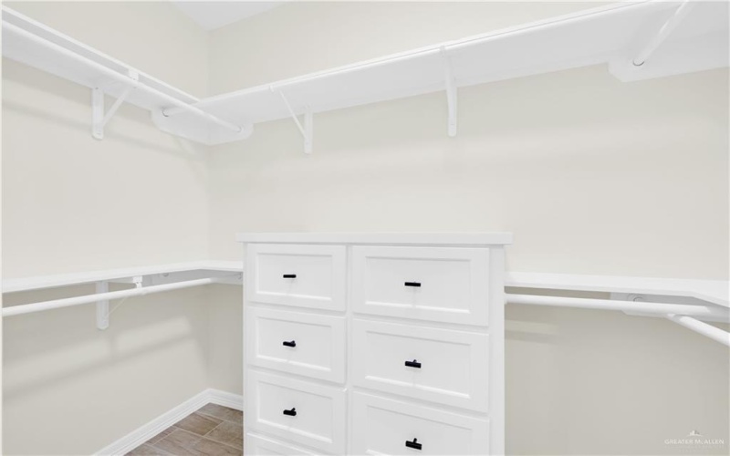 151 E Irvine Avenue, Alamo, TX 78516, 4 Habitaciones Habitaciones , ,2 BañosBaños,Residential,En Venta,151 E Irvine Avenue,0,494378