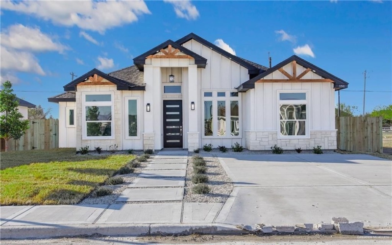 151 E Irvine Avenue, Alamo, TX 78516, 4 Habitaciones Habitaciones , ,2 BañosBaños,Residential,En Venta,151 E Irvine Avenue,0,494378