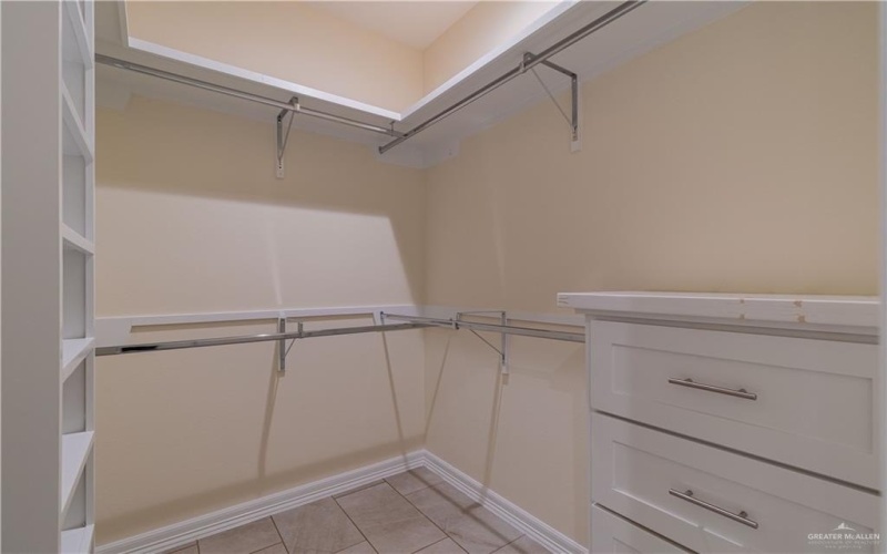 613 Tower Oak Drive, Alamo, TX 78516, 3 Bedrooms Bedrooms, ,2 BathroomsBathrooms,Residential,For Sale,613 Tower Oak Drive,0,494400