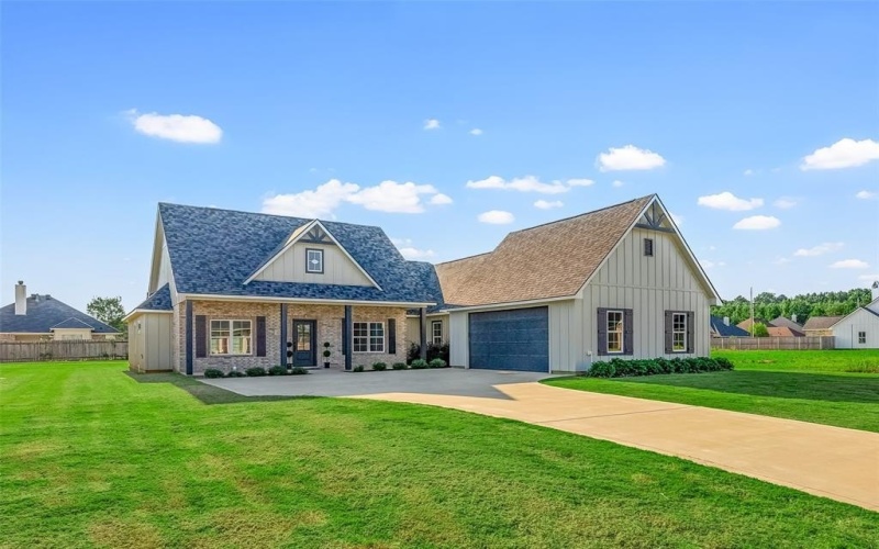 127 Sitka Loop, Haughton, LA 71037, 4 Bedrooms Bedrooms, ,2 BathroomsBathrooms,Residential,For Sale,127 Sitka Loop,0,21024401