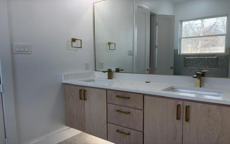 4818 Ramona Avenue, Dallas, TX 75216, 4 Habitaciones Habitaciones , ,3 BañosBaños,Residential,En Venta,4818 Ramona Avenue,0,21141574