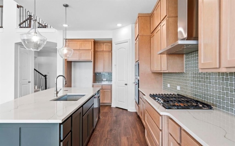 2111 Birch Street, Mansfield, TX 76063, 5 Bedrooms Bedrooms, ,5 BathroomsBathrooms,Residential,For Sale,2111 Birch Street,0,21174622