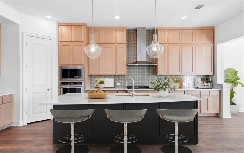 2111 Birch Street, Mansfield, TX 76063, 5 Bedrooms Bedrooms, ,5 BathroomsBathrooms,Residential,For Sale,2111 Birch Street,0,21174622